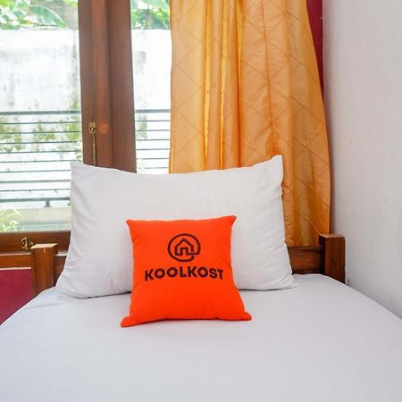 Hostel Koolkost Syariah Near Malioboro Area Yogyakarta Exterior foto