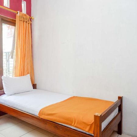 Hostel Koolkost Syariah Near Malioboro Area Yogyakarta Exterior foto