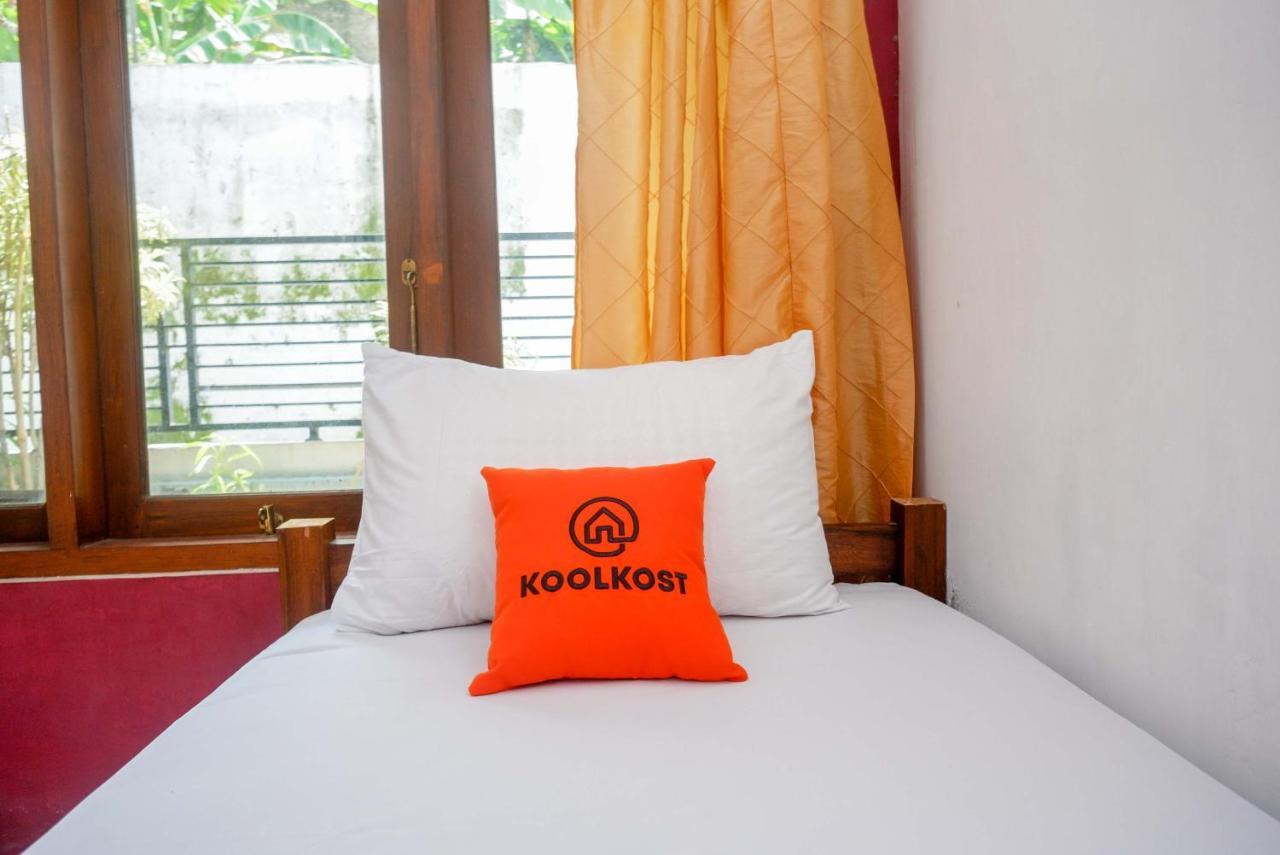 Hostel Koolkost Syariah Near Malioboro Area Yogyakarta Exterior foto