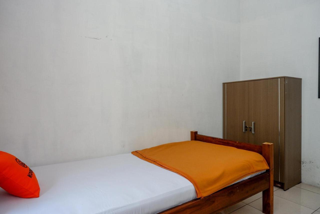 Hostel Koolkost Syariah Near Malioboro Area Yogyakarta Exterior foto