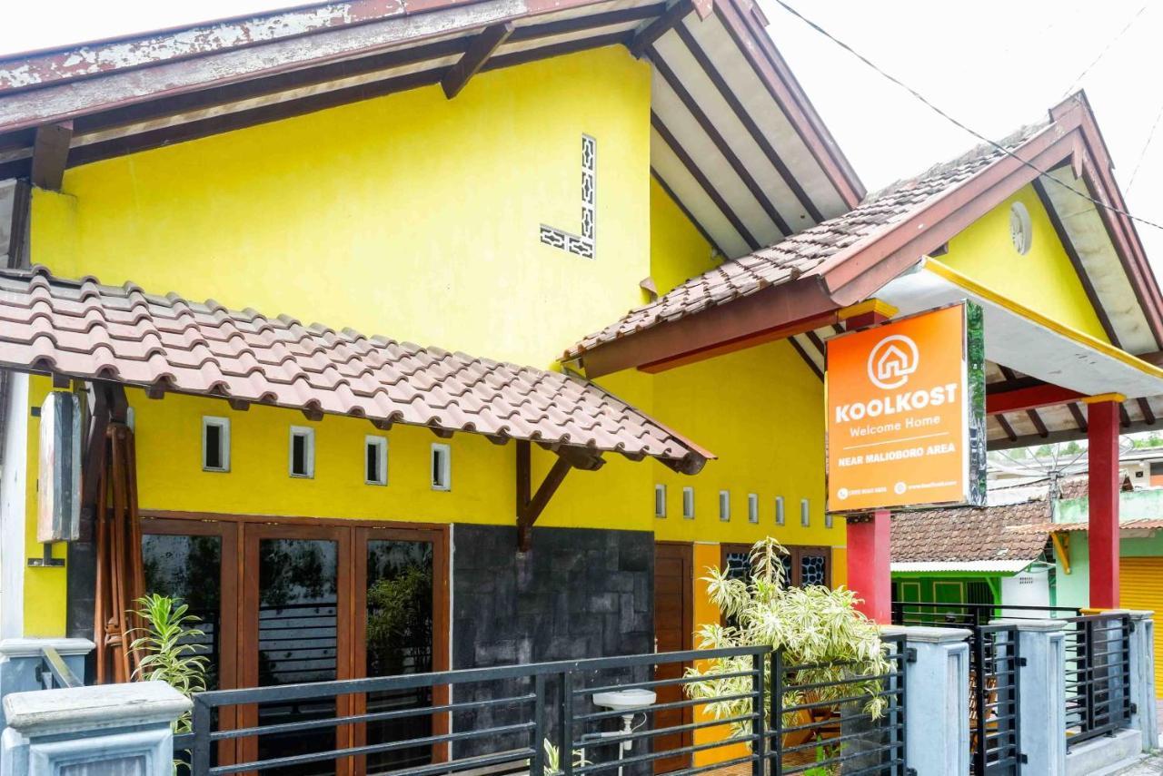 Hostel Koolkost Syariah Near Malioboro Area Yogyakarta Exterior foto
