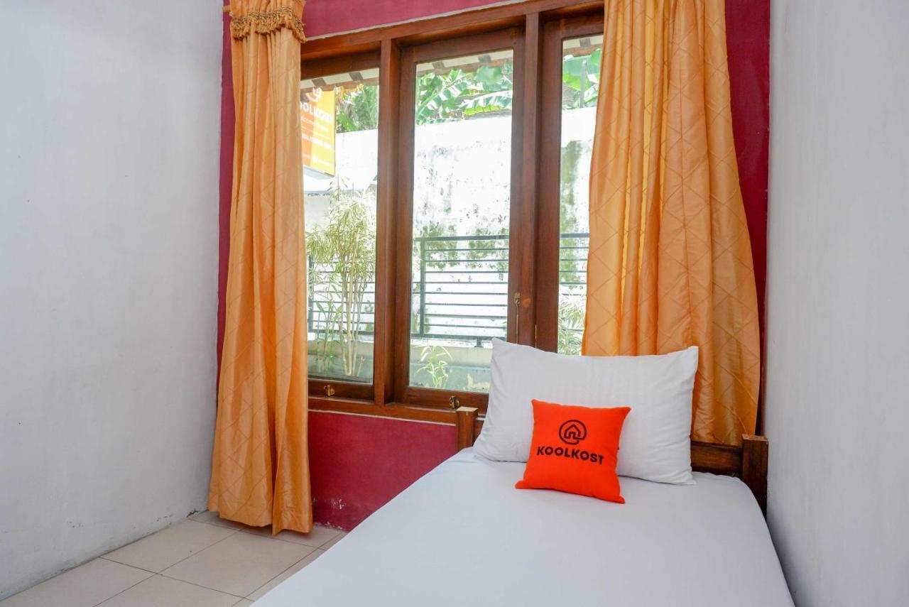 Hostel Koolkost Syariah Near Malioboro Area Yogyakarta Exterior foto