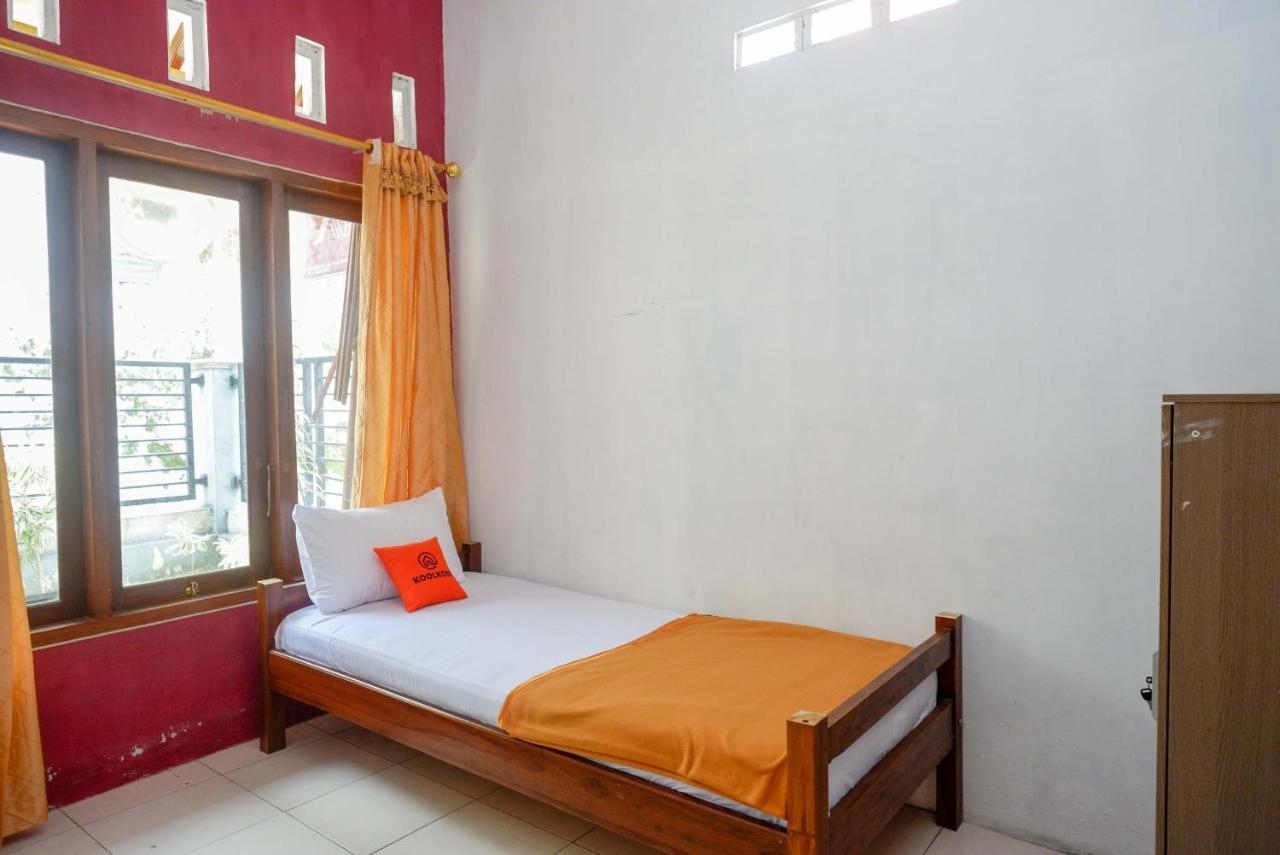 Hostel Koolkost Syariah Near Malioboro Area Yogyakarta Exterior foto