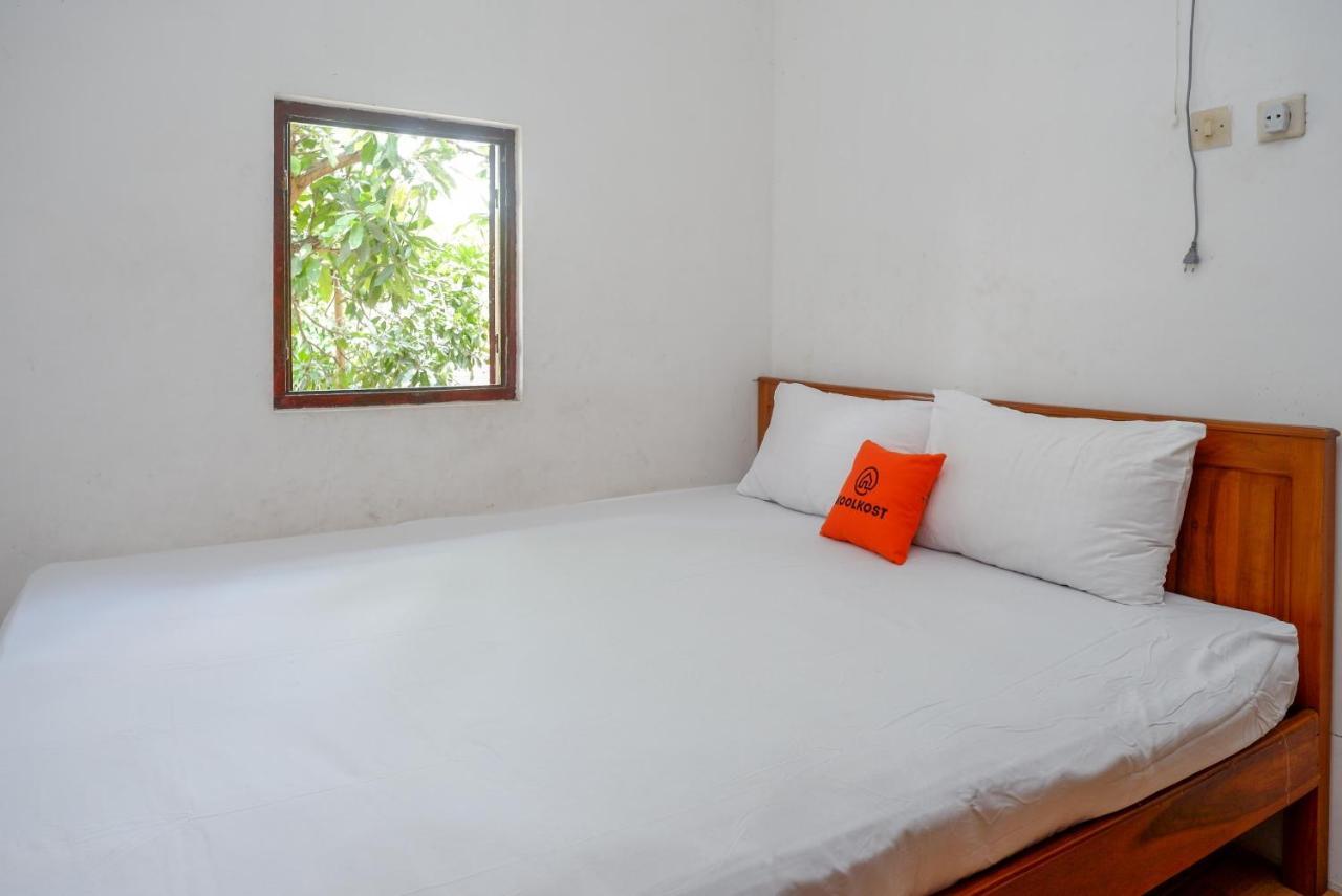 Hostel Koolkost Syariah Near Malioboro Area Yogyakarta Exterior foto
